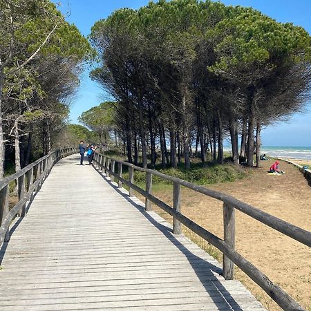Nice Two-Bedroom Apartment 150M From The Beach Bibione Exteriör bild