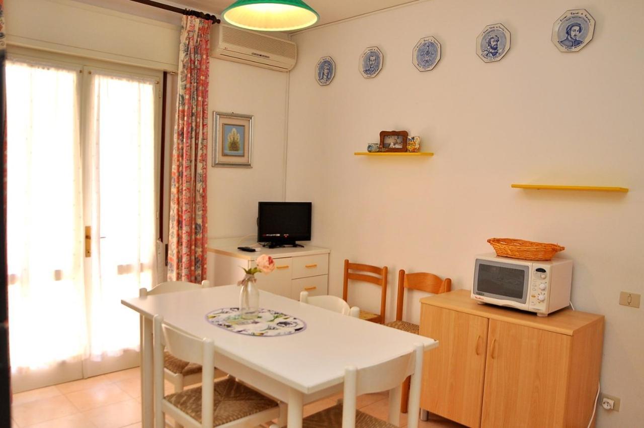 Nice Two-Bedroom Apartment 150M From The Beach Bibione Exteriör bild