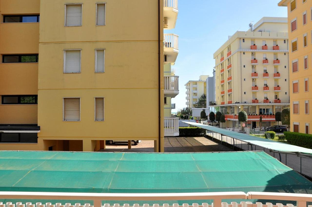 Nice Two-Bedroom Apartment 150M From The Beach Bibione Exteriör bild