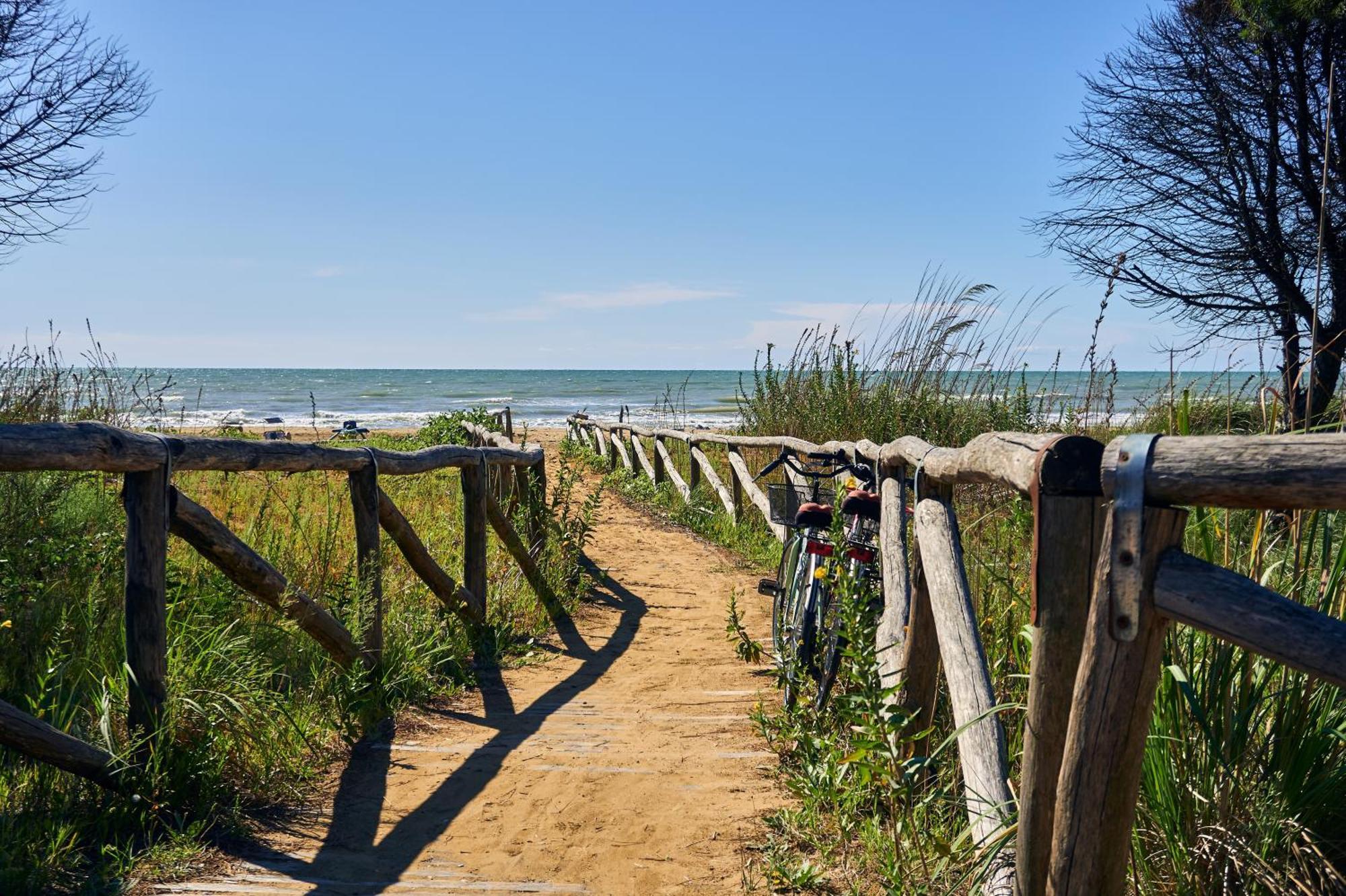 Nice Two-Bedroom Apartment 150M From The Beach Bibione Exteriör bild
